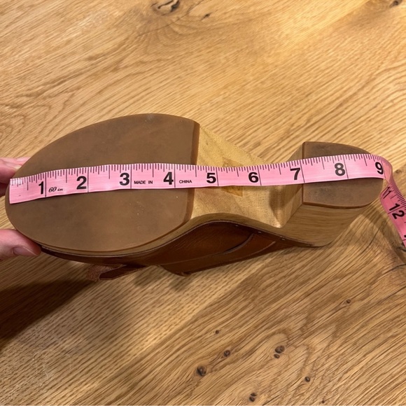 MADEWELL KILTIE CLOGS, SIZE 8. - Picture 15 of 15